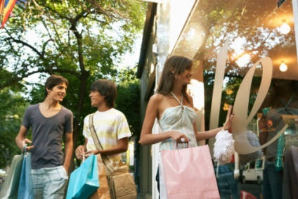 Casual fashion continues to draw US teen spend