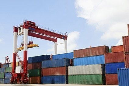 US retail imports set to rise as port shutdown looms