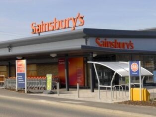 Sainsbury's in Q1 Tu clothing sales fall
