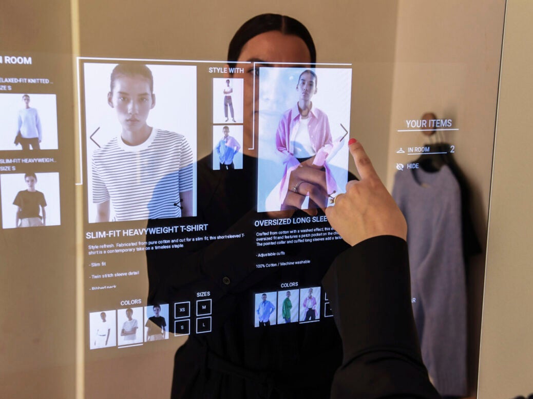 H&M Group smart mirror US COS