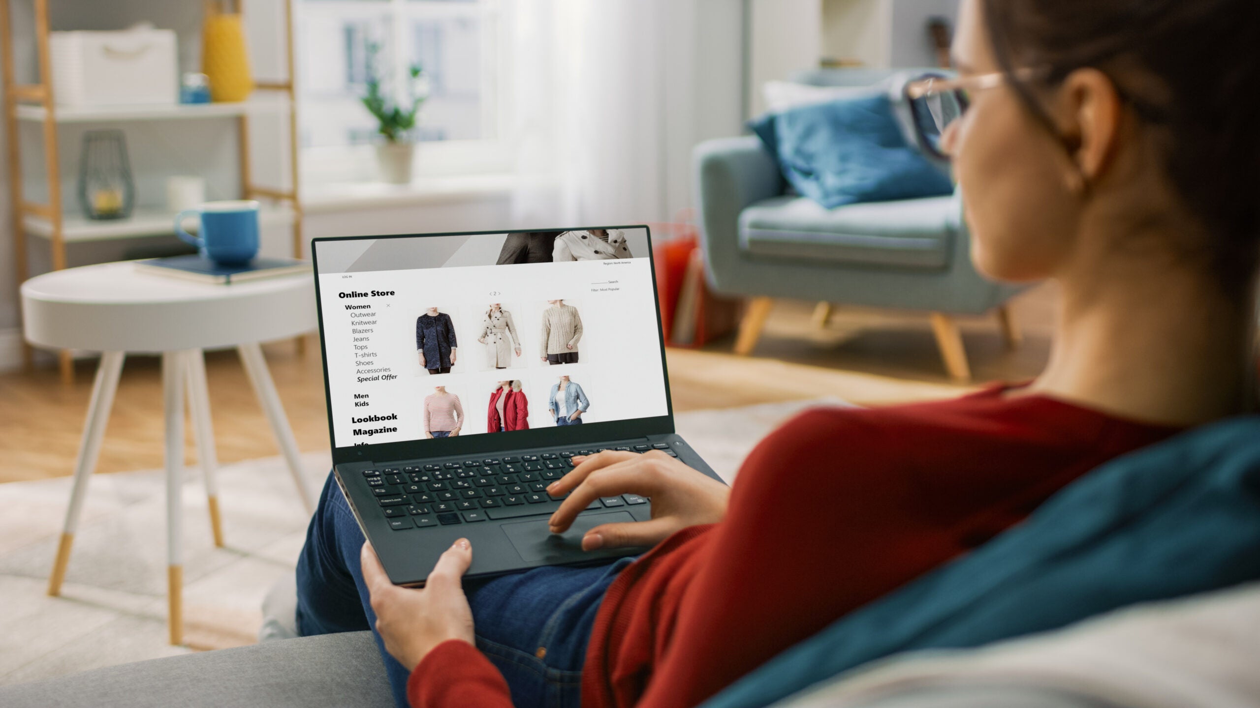 Key drivers for growth in the global online apparel market
