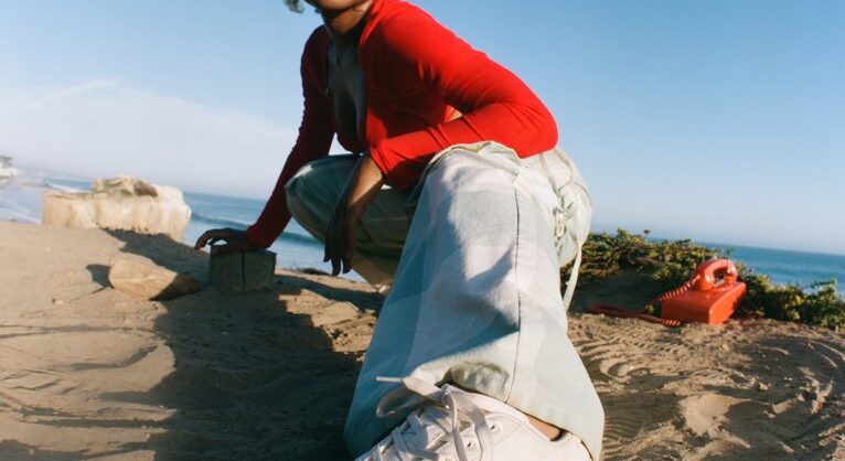 Allbirds, NFW unveil plastic-free plant leather 'material first' for footwear - Vimarsana News