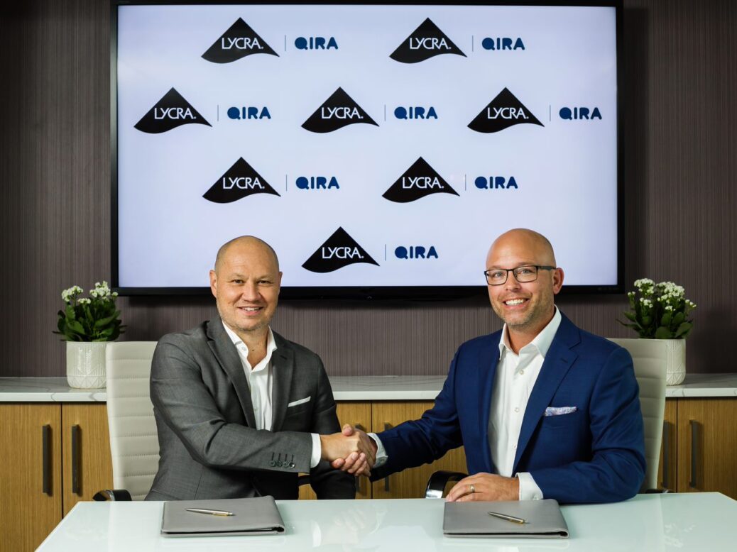Julien Born, CEO of the Lycra company (left), and Jon Veldhouse, CEO of Qore LLC (right), at the Lycra company’s headquarters in Wilmington, USA.