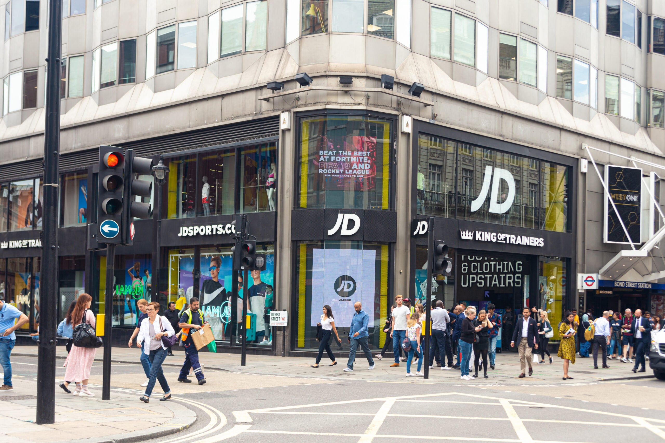 Nike launches JD Sports partnership despite wider direct to