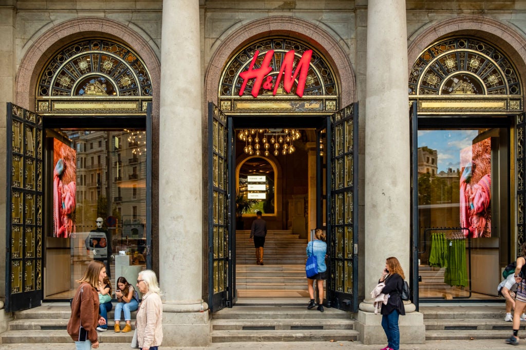 H&M eyes SEK2bn saving as 1500 jobs to go on restructure - Just Style